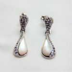 Lange øredobber i sølv(925) med perlemor og Swarovski krystaller