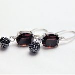 Øredobber i sølv(925) med brun og sorte Swarovski krystaller