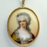 Håndmalt dame med 14 k gullkant rundt