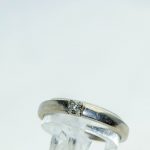 Ring i hvitt gull med 1 diamant