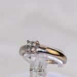 Ring i hvitt gull 14 k med 4 diamanter