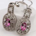 Øredobber i hvitt gull 14 k med diamanter og rosa topas