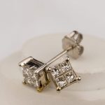 Ørepynt i hvitt gull 14 k med diamanter