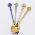 Emaljert mokkaskje av Bernhard Meldahl