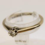 En stens diamantring i hvitt gull 14 k