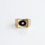 Ring i gult gull 14 k med stener