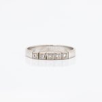 Ring i hvitt gull 14 k med diamanter