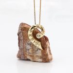 Pent anheng i gult gull 14 k med diamant