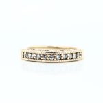 Ring i gult gull 14 k med diamanter