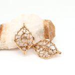 Fine mønstrede dobber i gult gull 14 k med stener