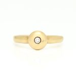 Ring i gult gull 14 k med diamant