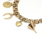 Bismarkmønstret armbånd i gult gull 14 k med charms - Bilde 3