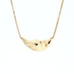 Mønstret anheng i gult gull 14 k