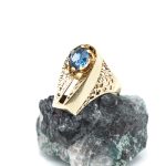 Ring i gult gull 14 k med fluoritt