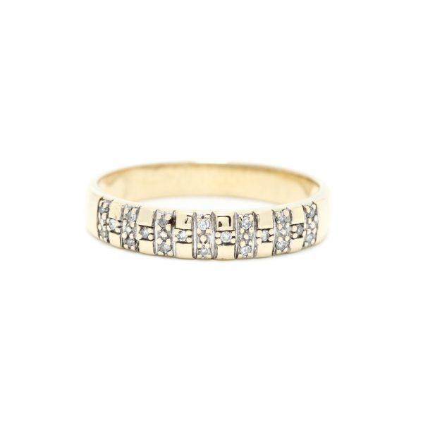 Ring i gult gull 18 k med diamanter