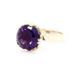 Flott ring i gult gull 14 k med ametyst