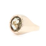 Pen rin i gult gull 14 k med lys grønn sten