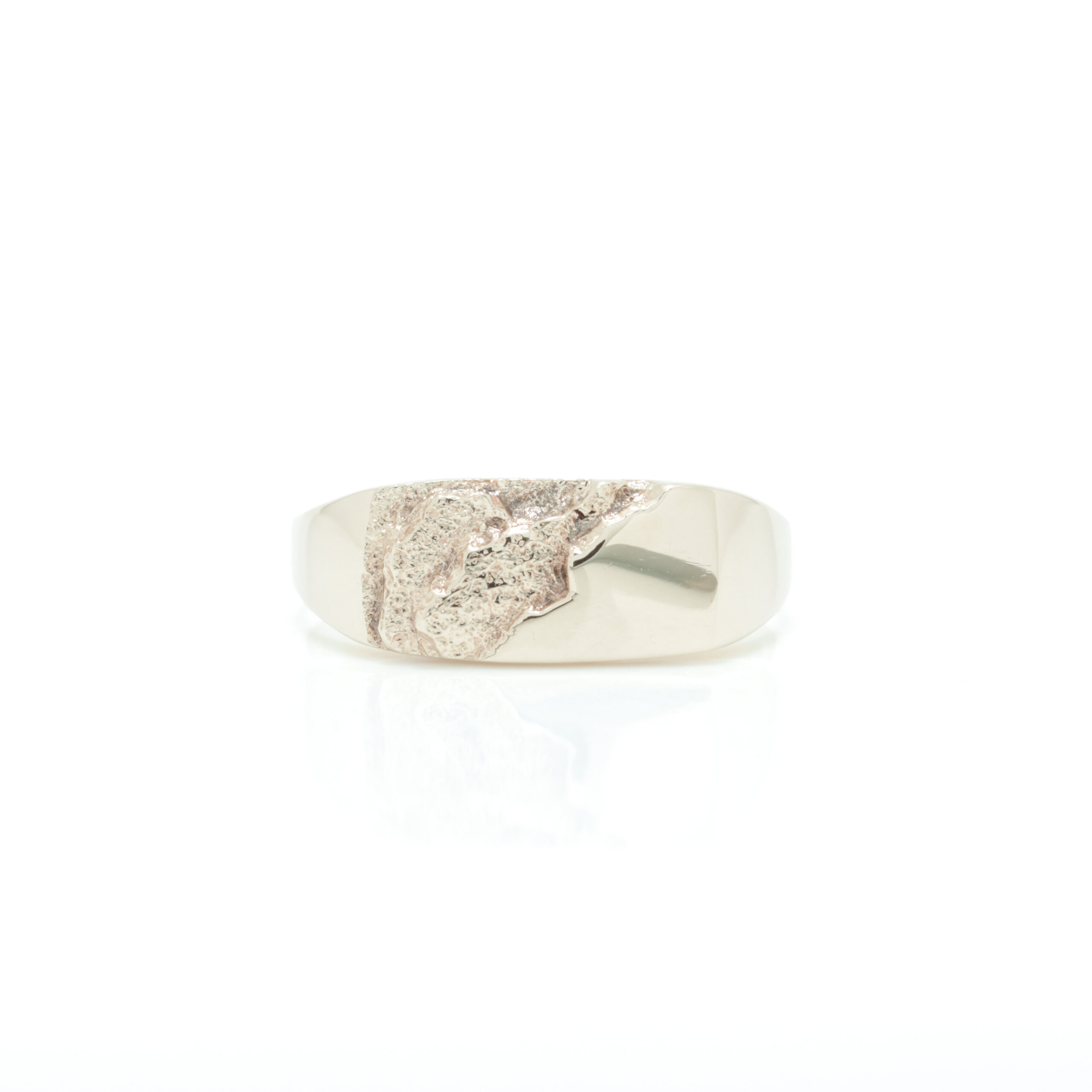 10.08.2026-047 Ring til herre i gult gull 14 k - Bilde 1