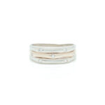 Ring i gult/hvitt gull 14 k(585) med stener