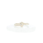 Ring i gult gull med 3 diamanter