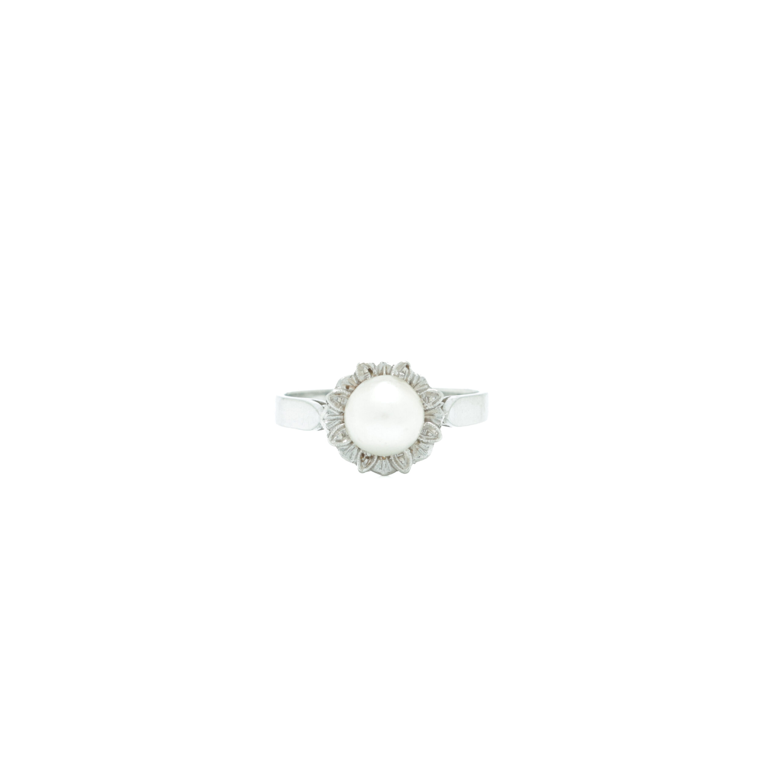 31.08.2026-09 Ring i gut/hvitt gull 14 k med ferskvannsperle og safirer - Bilde 1