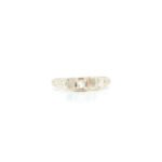 Ring i gult gull 14 k med sten